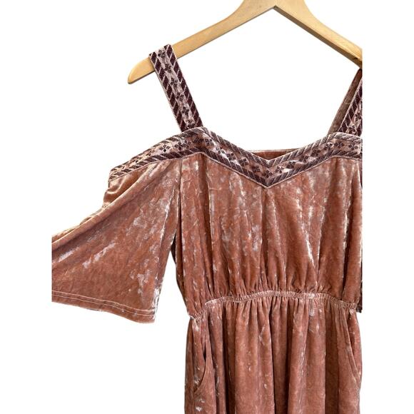 NEW Lucky Brand Pink Crushed Velvet Embroidery Cold Shoulder Pockets Dress Small - Picture 6 of 12